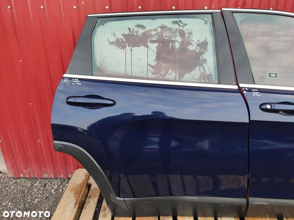 JEEP CHEROKEE KL DRZWI PRAWY TYŁ PRAWE TYLNE ORYGINAŁ KOLOR PBU IGŁA - 2