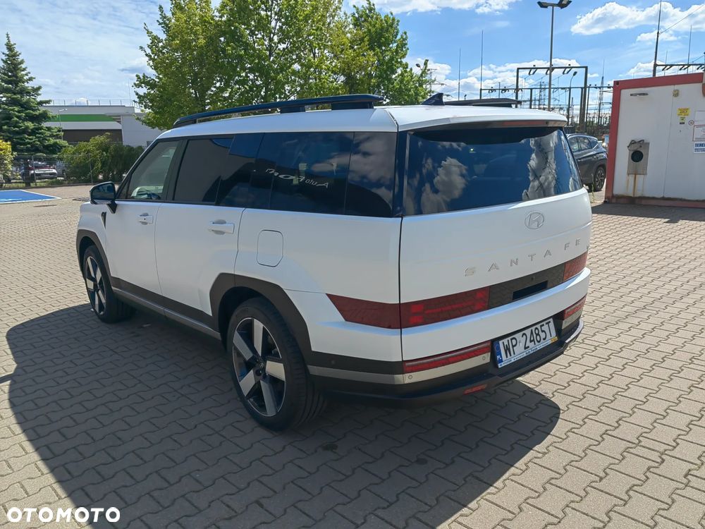 Hyundai Santa Fe ver-1-6-t--gdi-hev-platinum-4wd-7os - 3