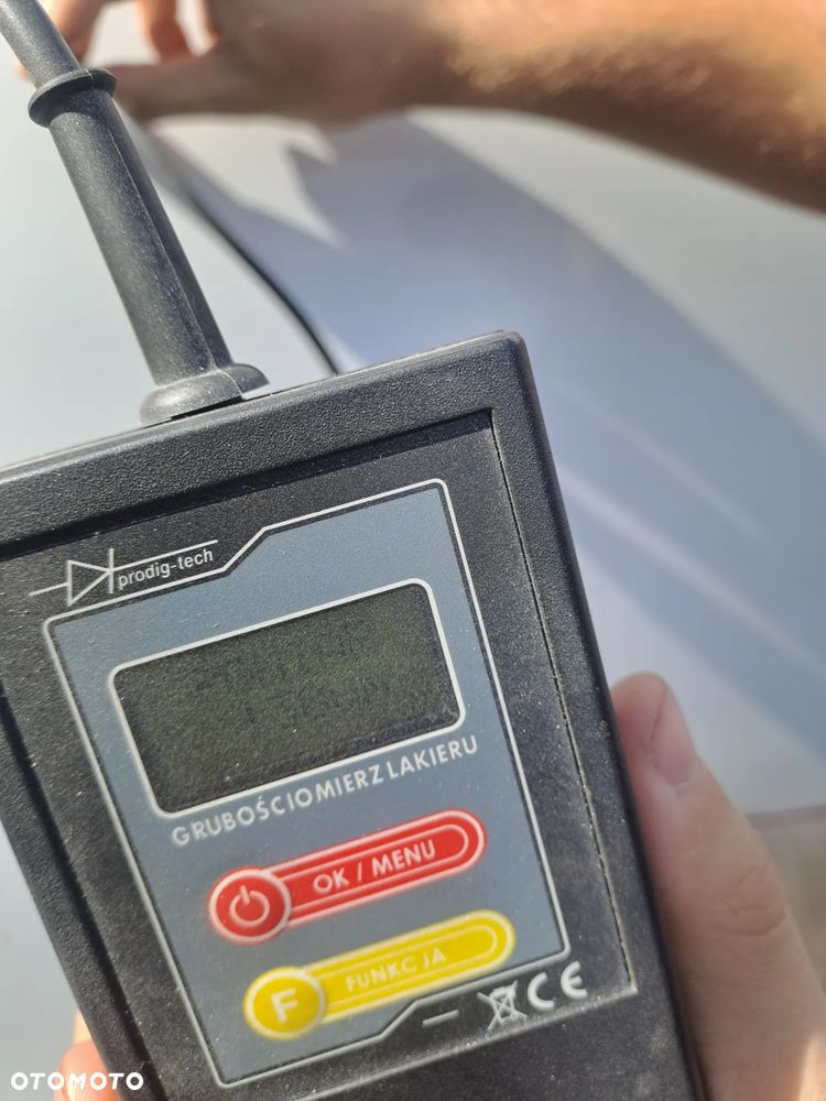 Opel Corsa D maska bez korozji kolor biały kod lakieru Z474 z zawiasami - 18