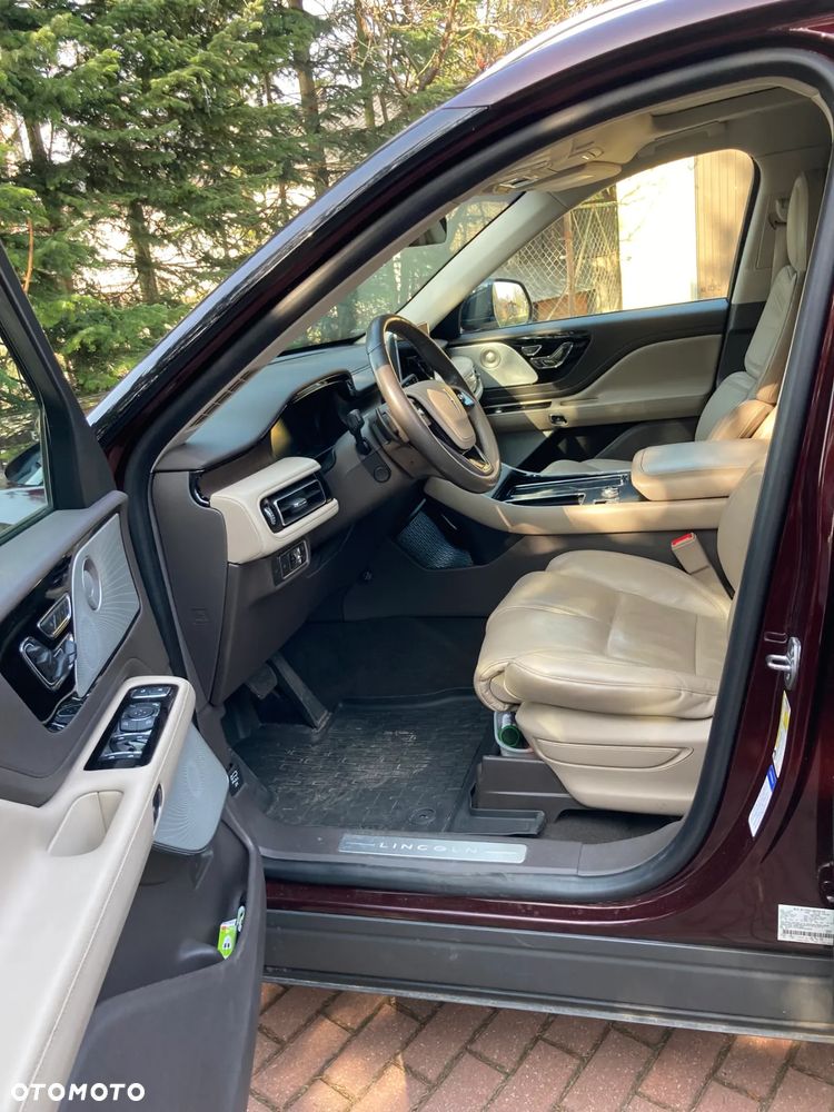 Lincoln Aviator - 13