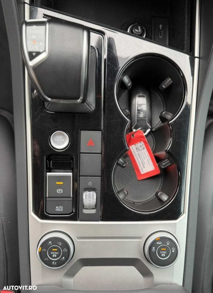 Volkswagen Touareg - 28