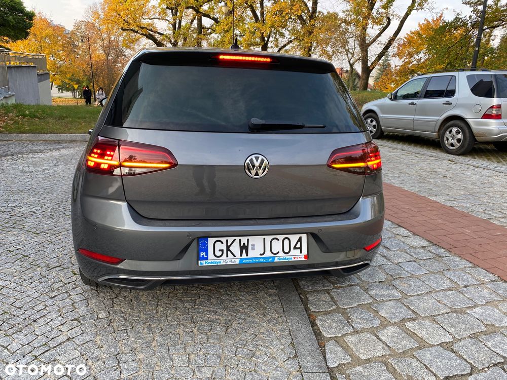 Volkswagen Golf - 11