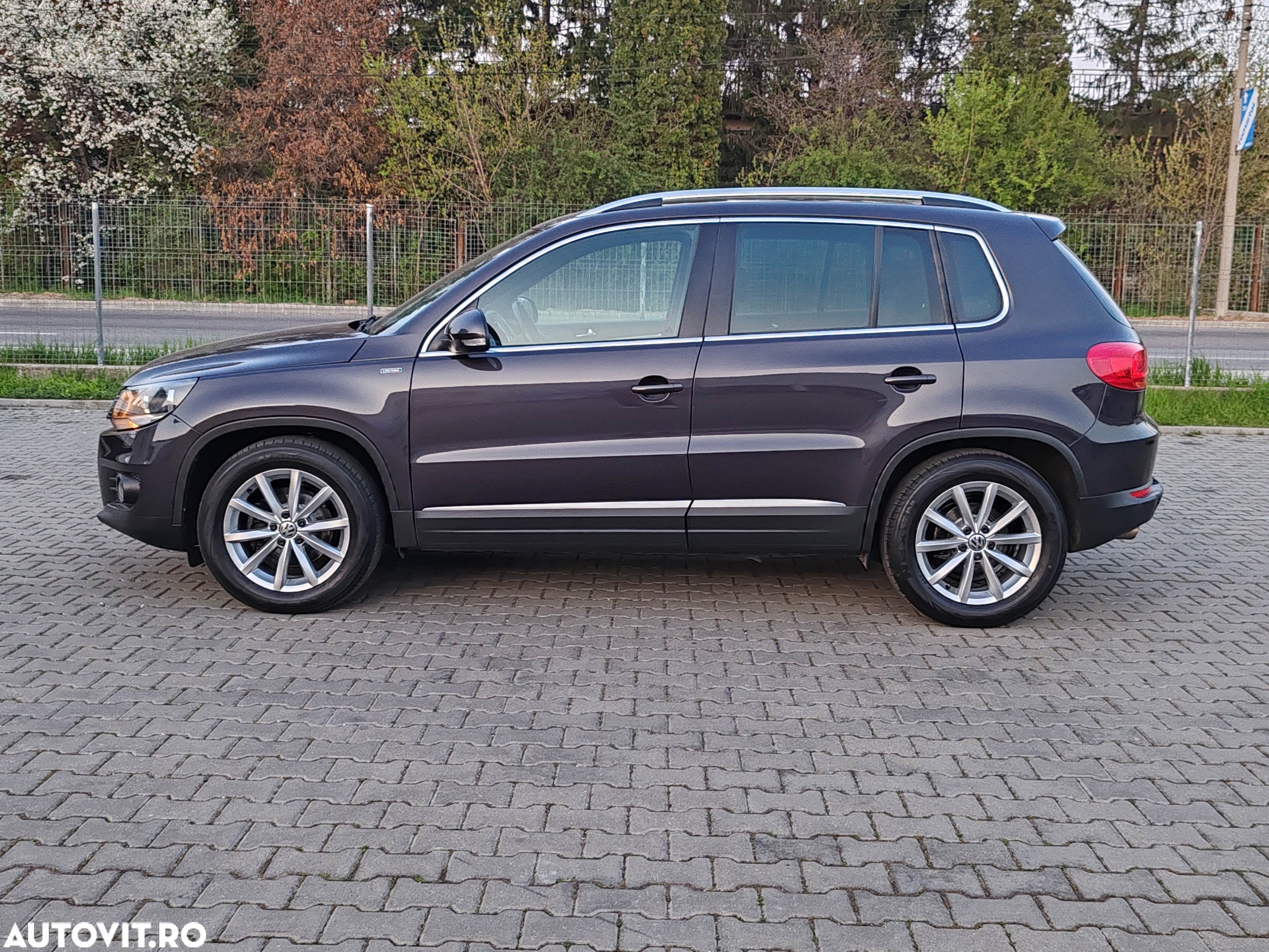 Volkswagen Tiguan 2.0 TDI SCR BlueMotion Technology Lounge Sport & Style - 17