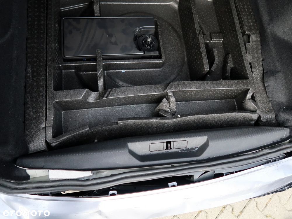 Peugeot 308 1.5 BlueHDi Allure Pack S&S EAT8 - 28