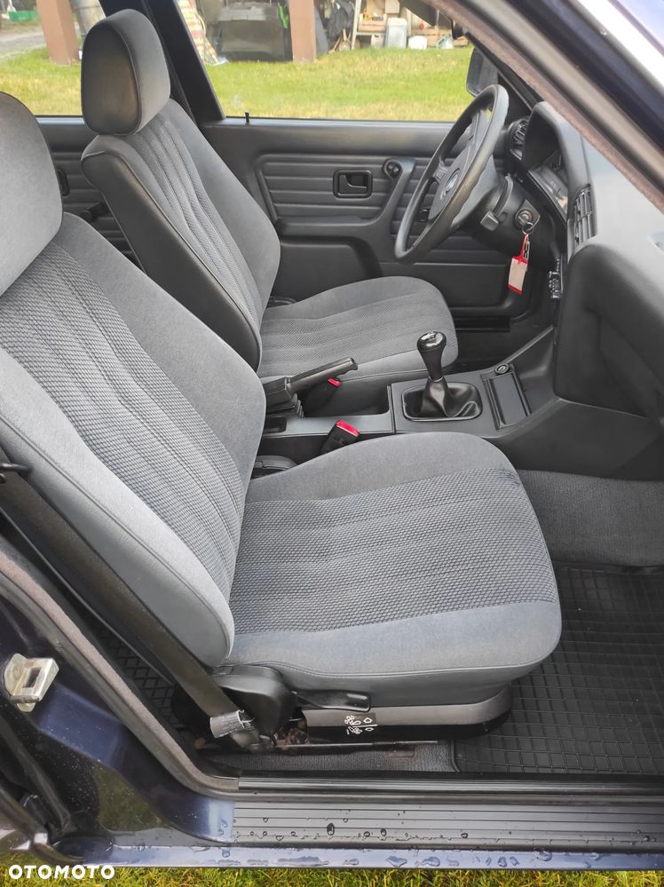 BMW Seria 3 316i - 2