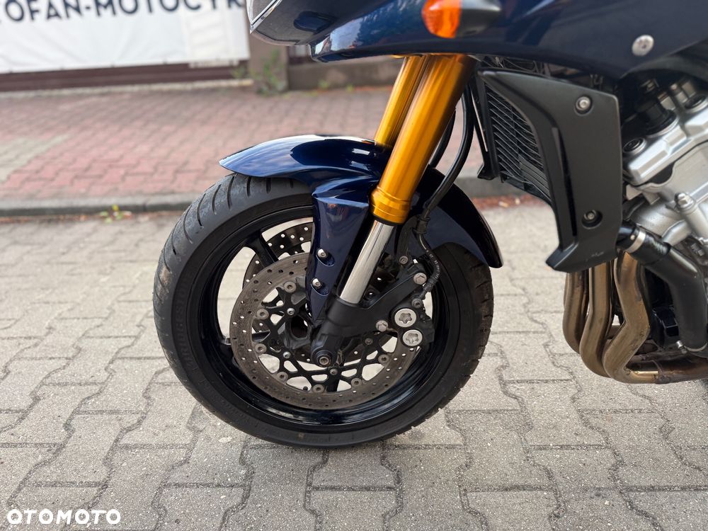 Yamaha FZS - 19