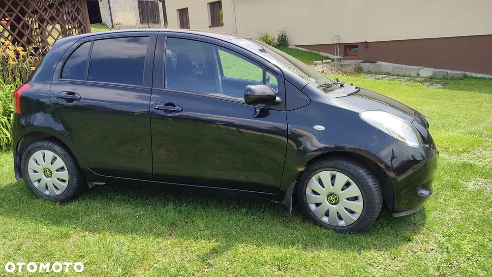Toyota Yaris 1.3 VVT-i Sol - 25