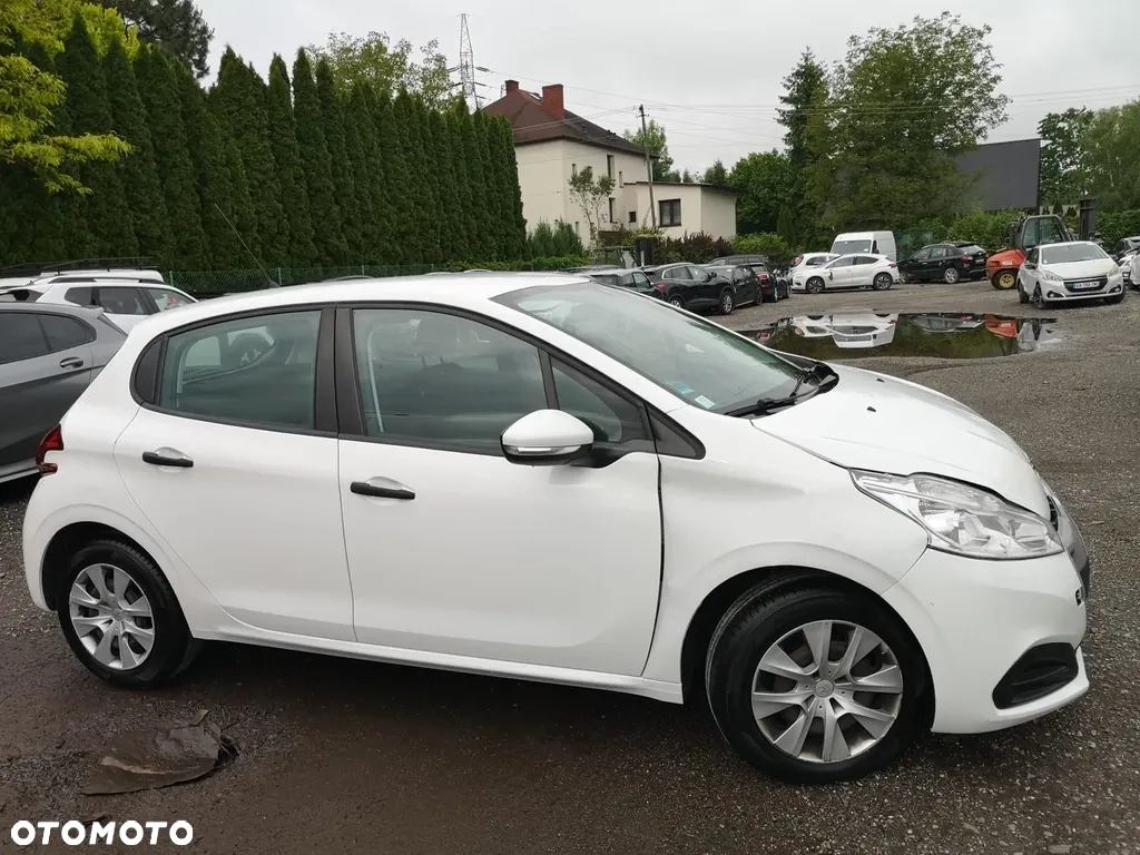 Peugeot 208 1.6 BlueHDi Active S&S - 11