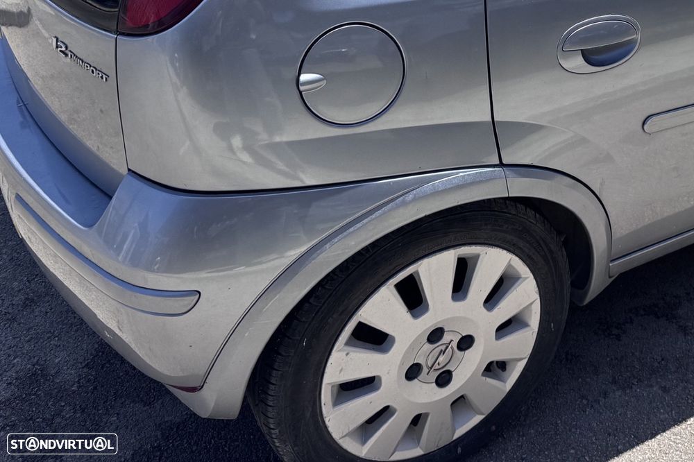 Opel Corsa 1.2 Twinport Enjoy - 13