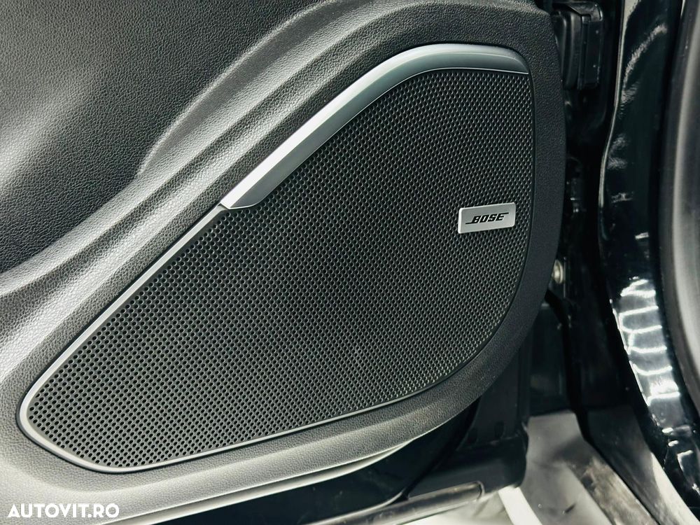 Renault Scenic ENERGY dCi 130 Start & Stop Euro 6 Bose Edition - 20