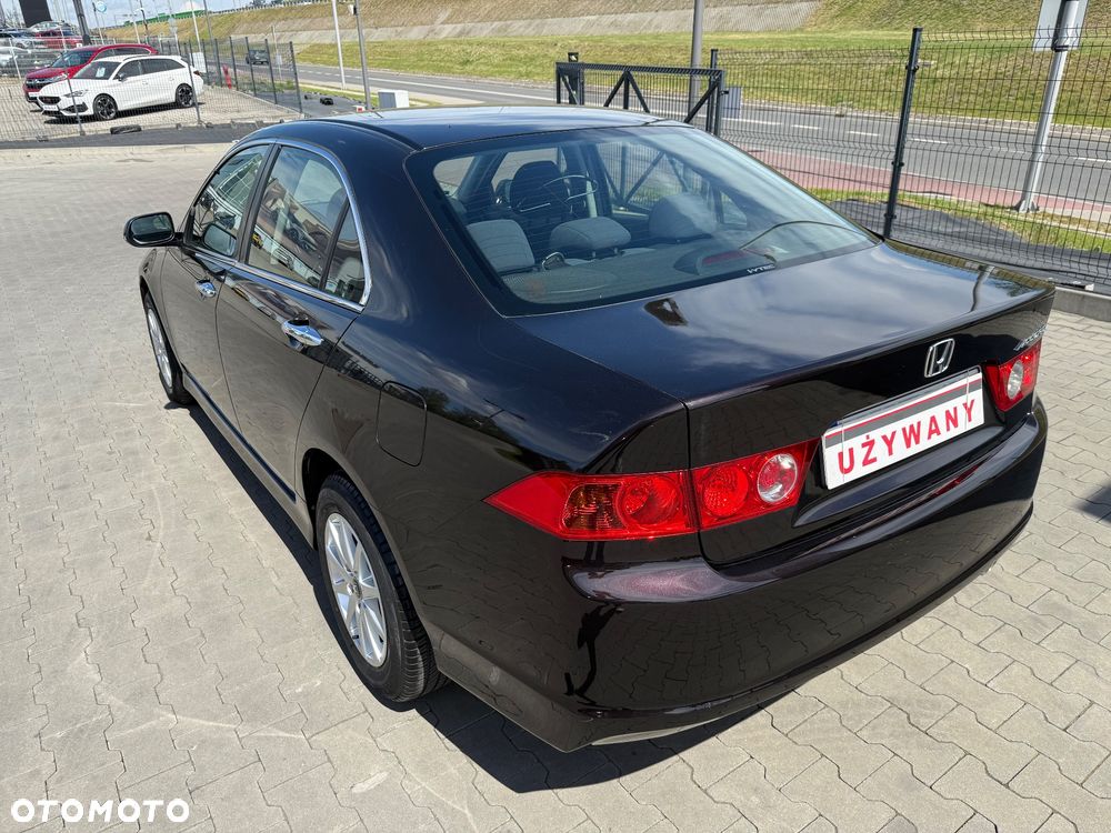 Honda Accord 2.0 Comfort - 21