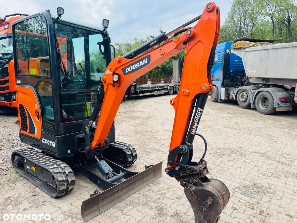 Doosan DX19 - 4
