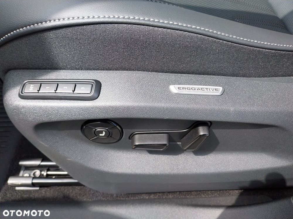 Volkswagen Tiguan - 16