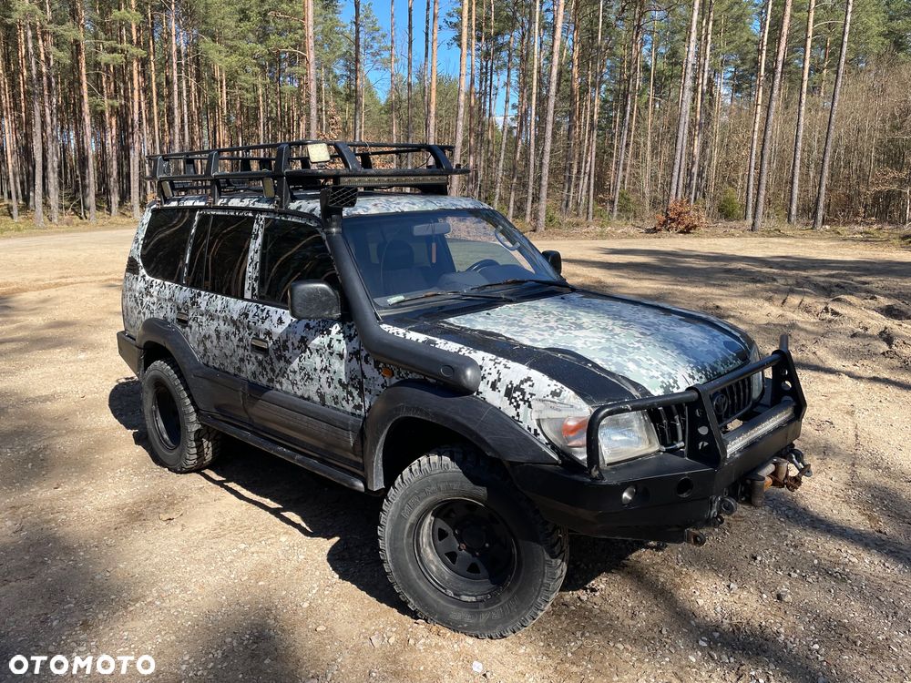 Toyota Land Cruiser - 2