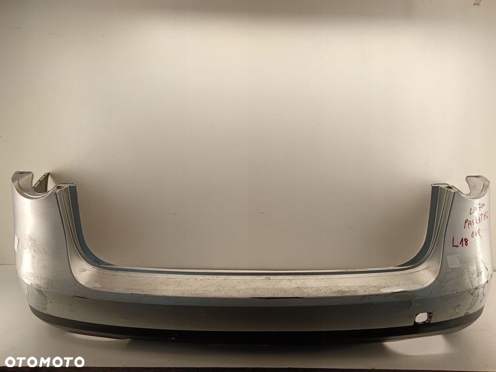 ZDERZAK TYLNY TYŁ VW PASSAT B6 05-10 KOMBI PDC LA7W - 1