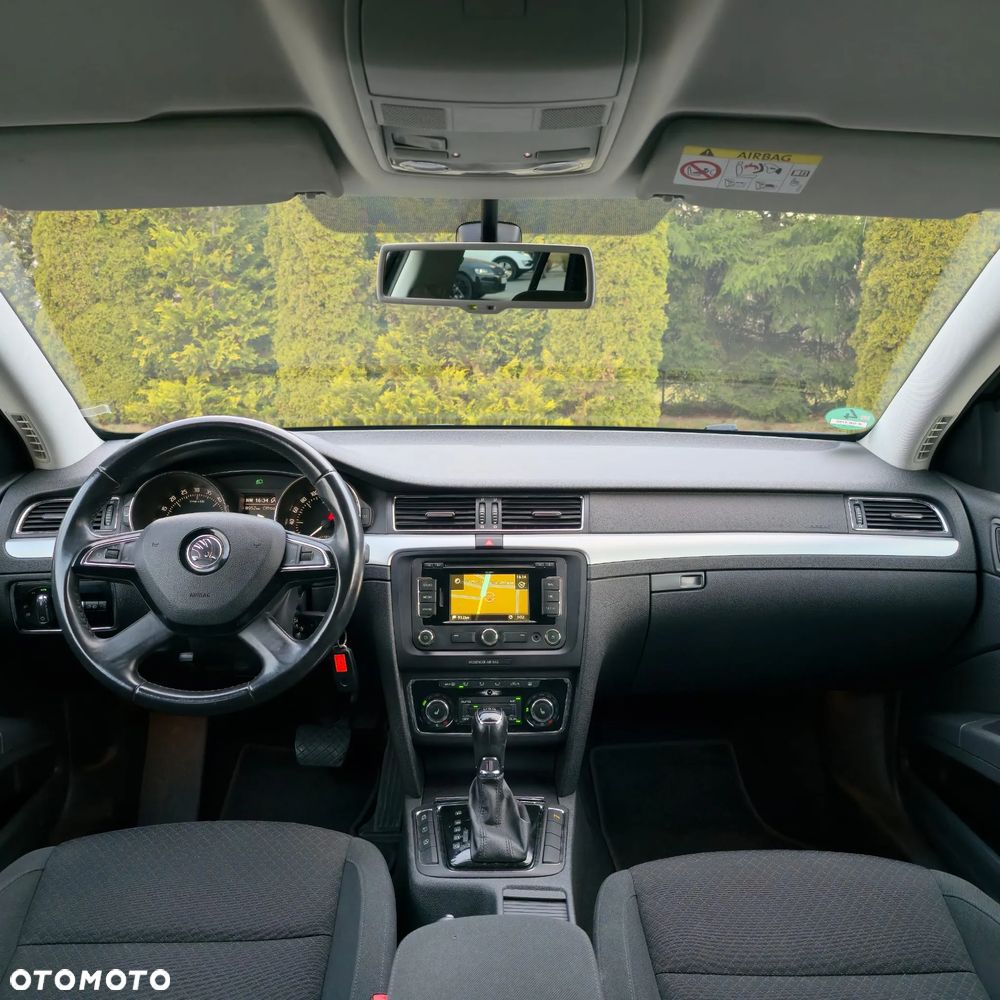 Skoda Superb 2.0 TDI DSG Comfort - 36