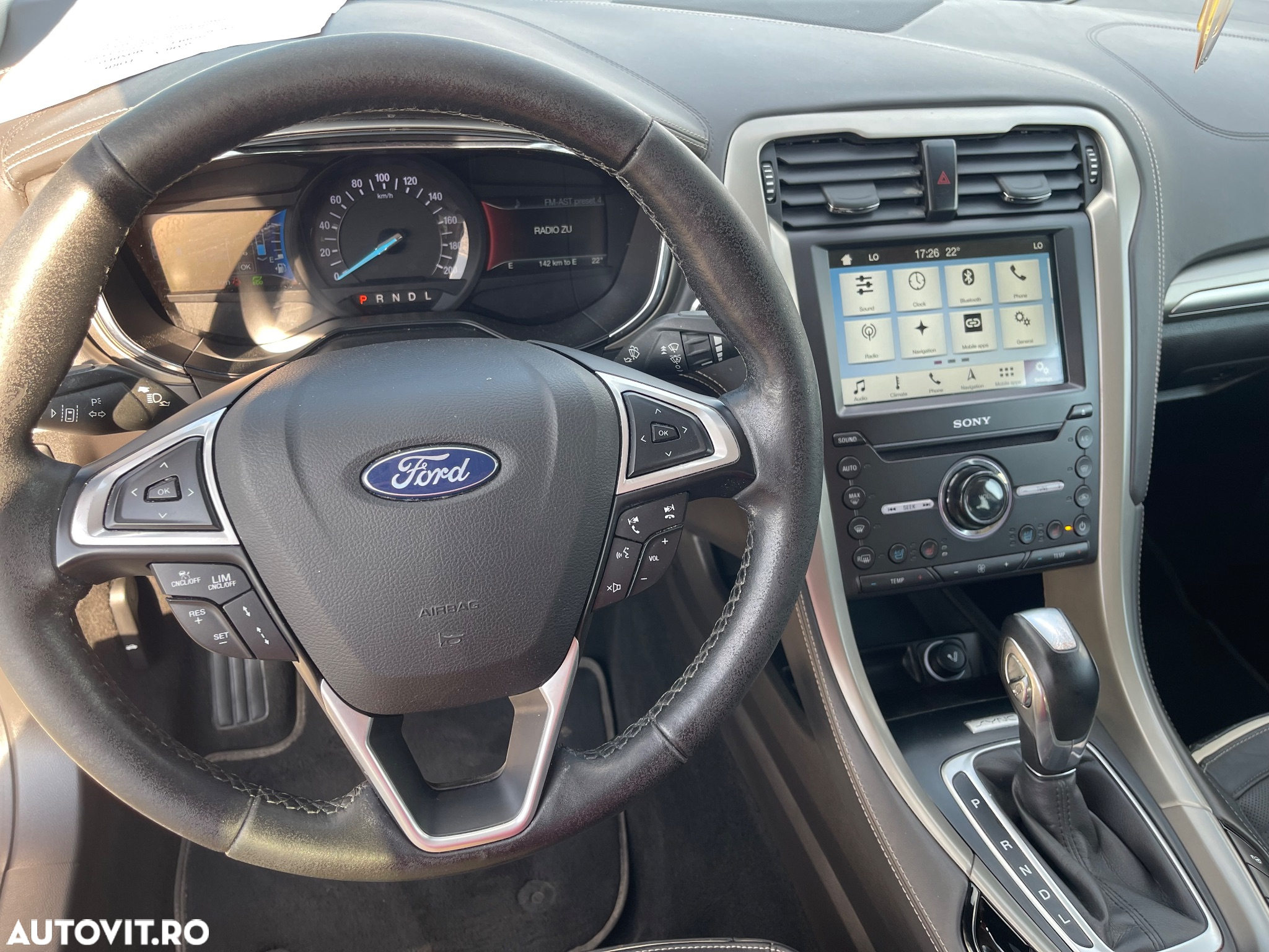 Ford Mondeo Vignale 2.0 Hybrid - 17
