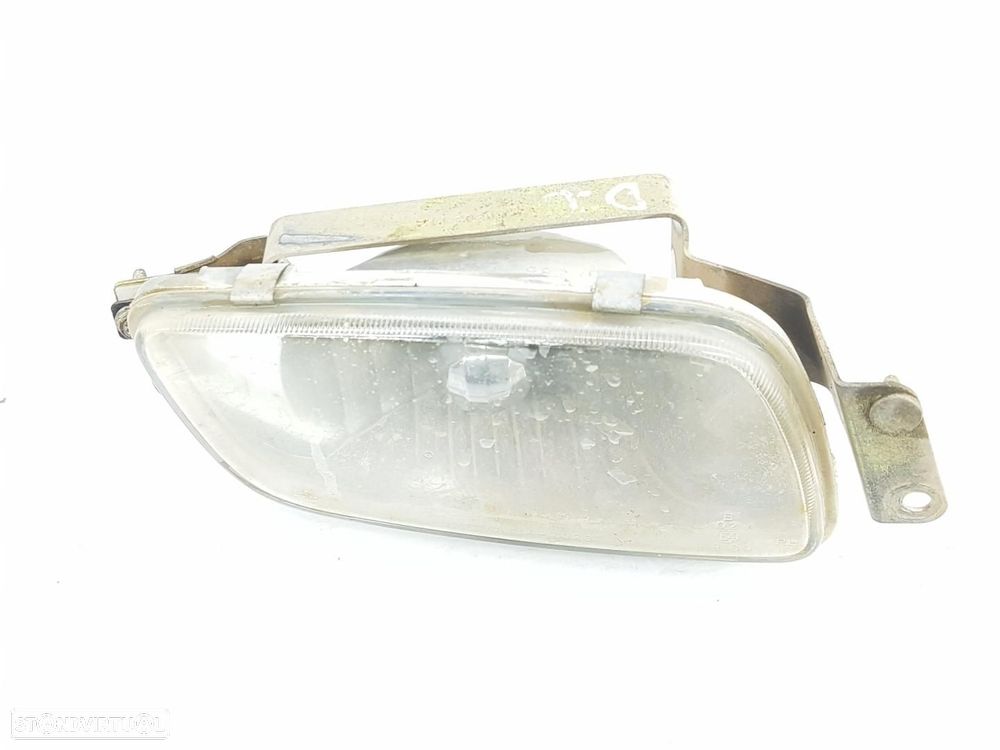 FAROL DE NEVOEIRO DIREITO MITSUBISHI MONTERO V60V70 - 1