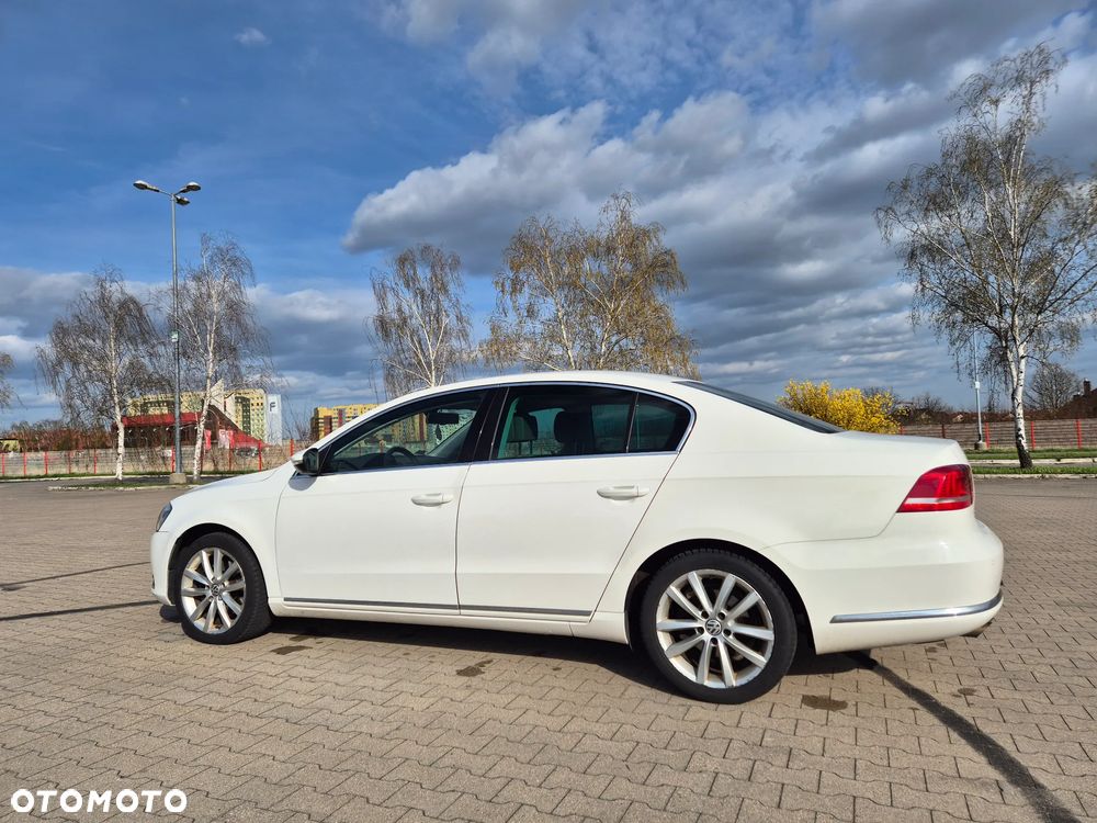 Volkswagen Passat 2.0 TDI Highline DSG - 4