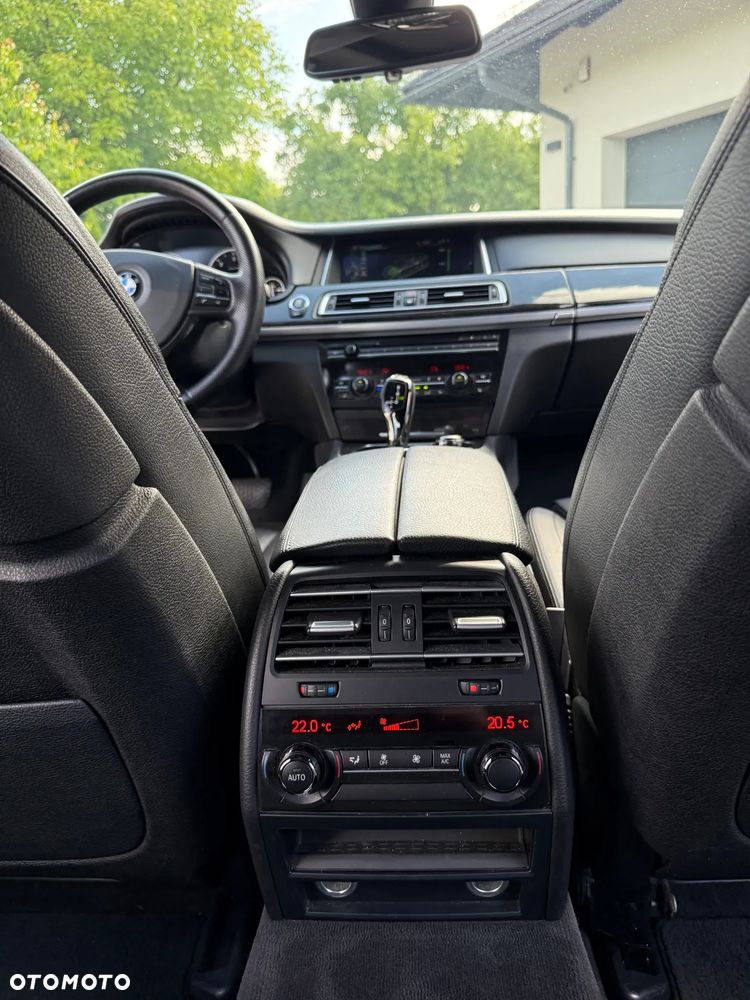 BMW Seria 7 730d xDrive - 22