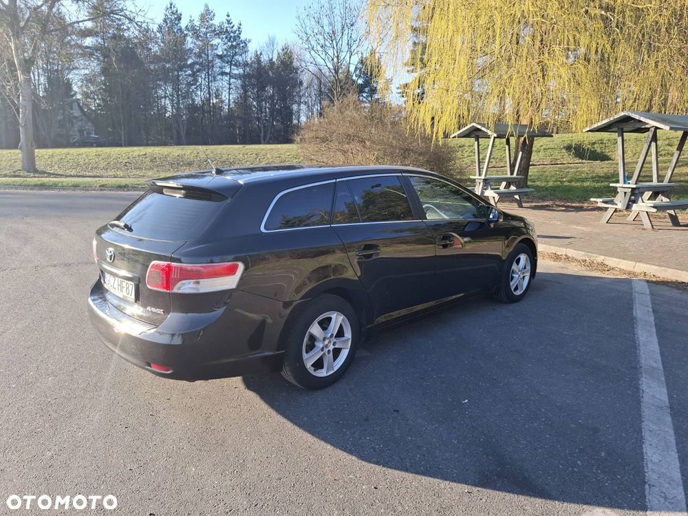 Toyota Avensis 1.8 Sol plus - 7