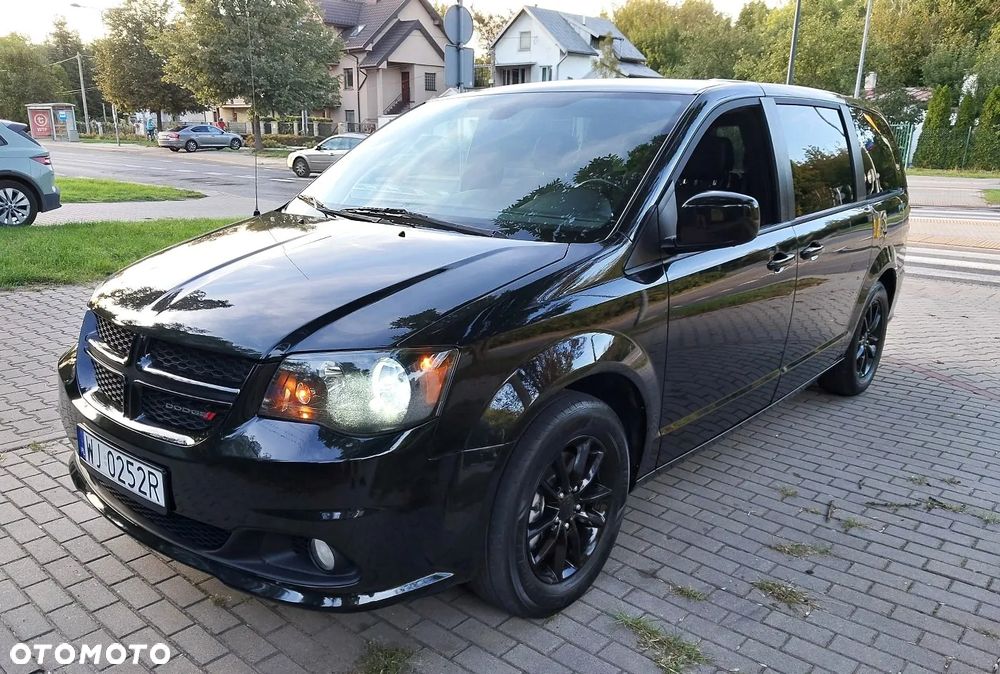 Dodge Grand Caravan - 5