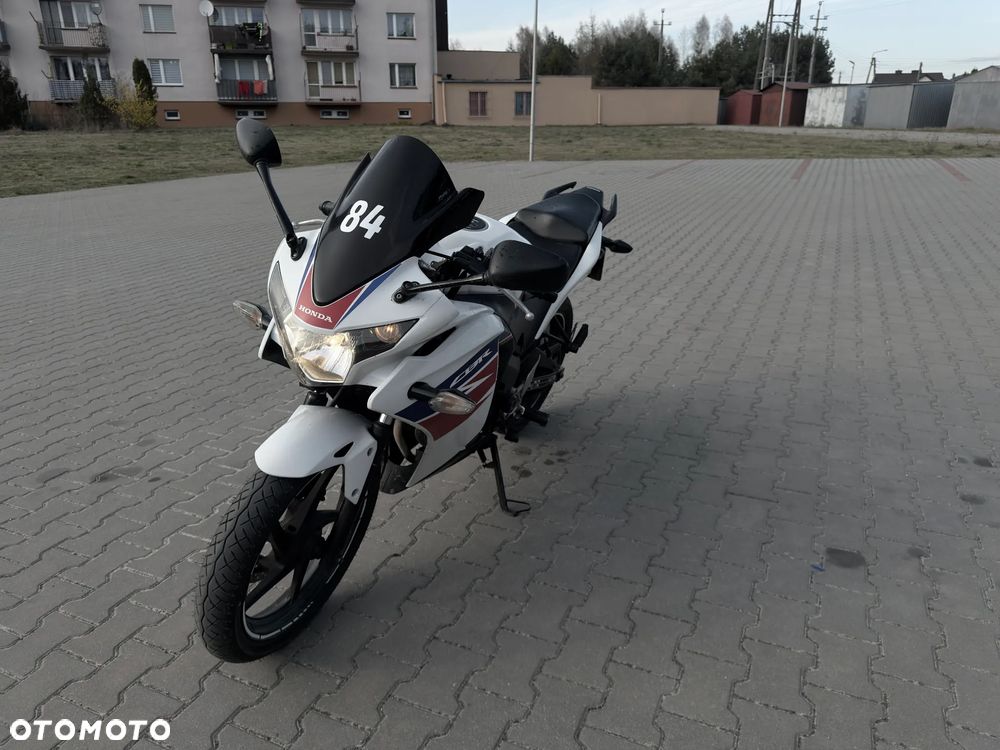Honda CBR - 3