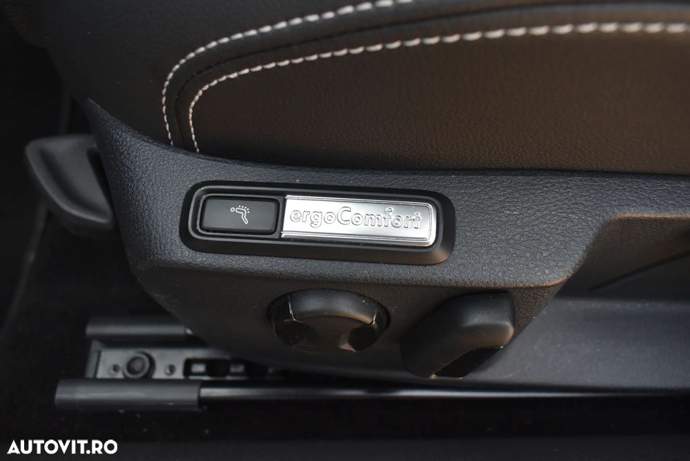 Volkswagen Passat 2.0 TDI DSG Comfortline - 13