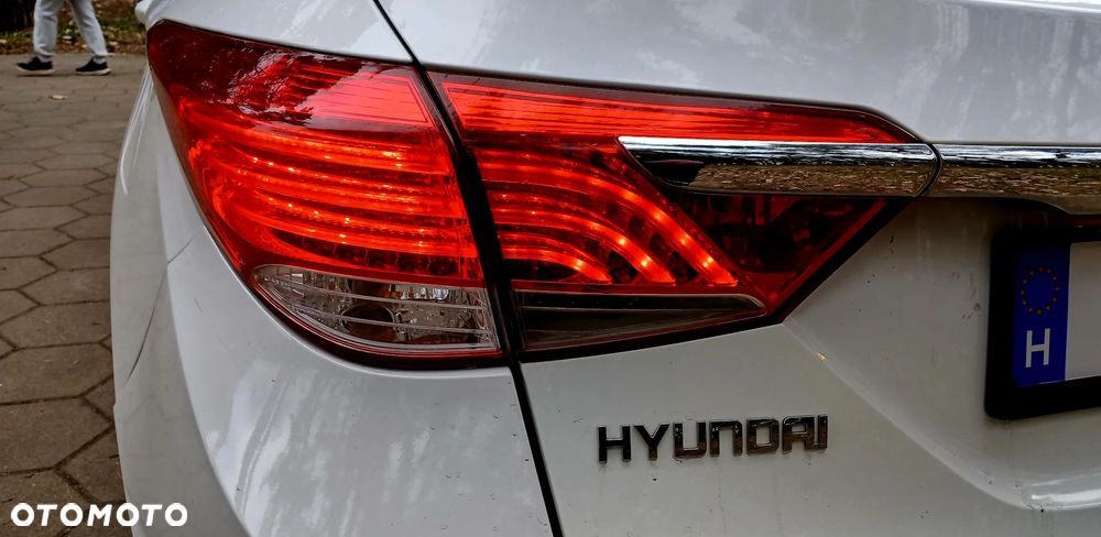 Hyundai i40 i40cw 1.7 CRDi Automatik Fifa World Cup Edition Silver - 28