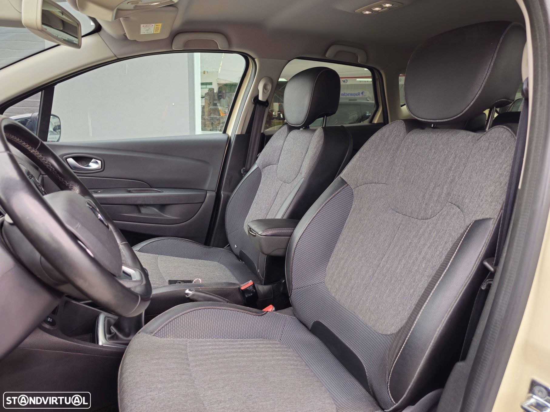 Renault Captur 0.9 TCE Exclusive - 10