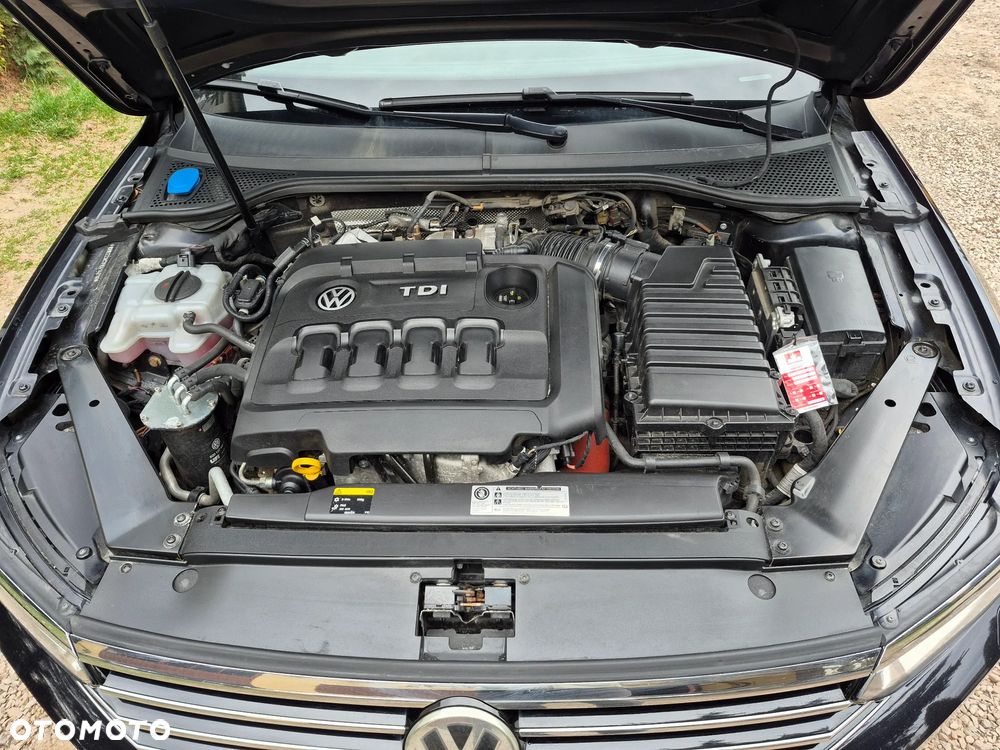 Volkswagen Passat 2.0 TDI SCR (BlueMotion Tech) 4Motion D Highline - 32
