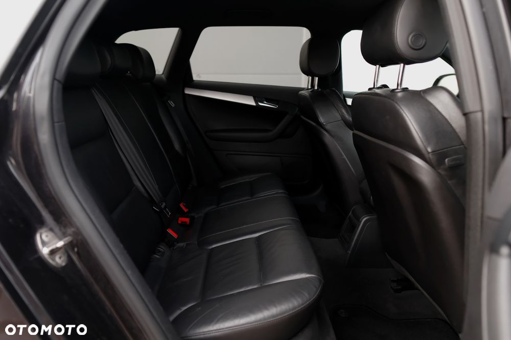 Audi A3 Sportback 2.0 TDI DPF quattro S line Sportpaket (plus) - 35