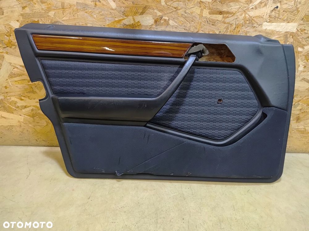 MERCEDES W124 BOCZEK TAPICERKA DRZWI LEWY PRZÓD - 2