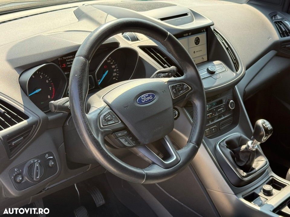 Ford Kuga 1.5 EcoBoost 2WD Trend - 20