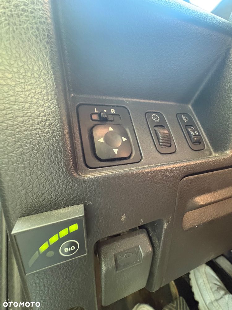 Mitsubishi Outlander - 11