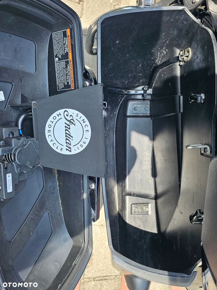 Indian Roadmaster - 7