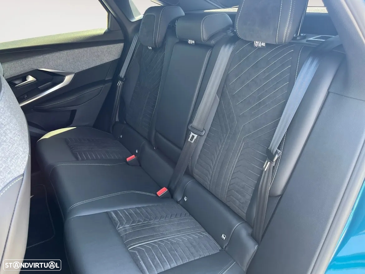 Peugeot E-3008 73 kWh GT - 15