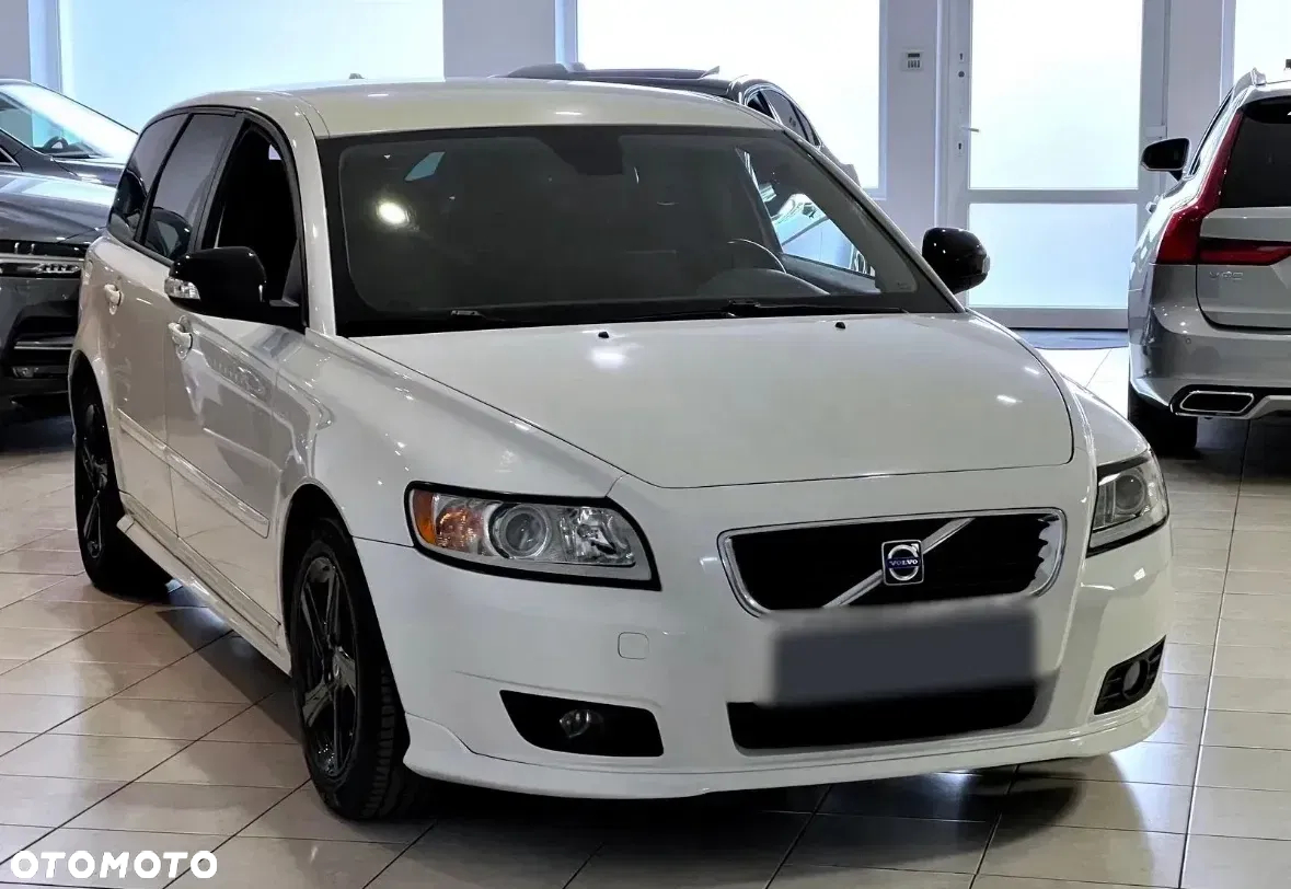 Volvo V50 D2 R-Design - 17