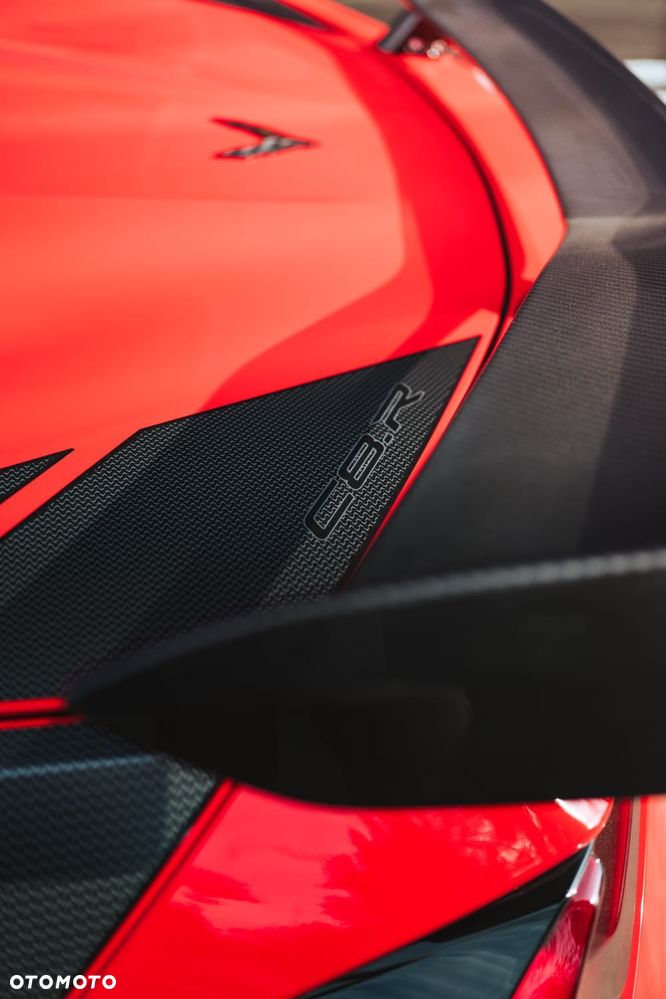 Chevrolet Corvette - 8