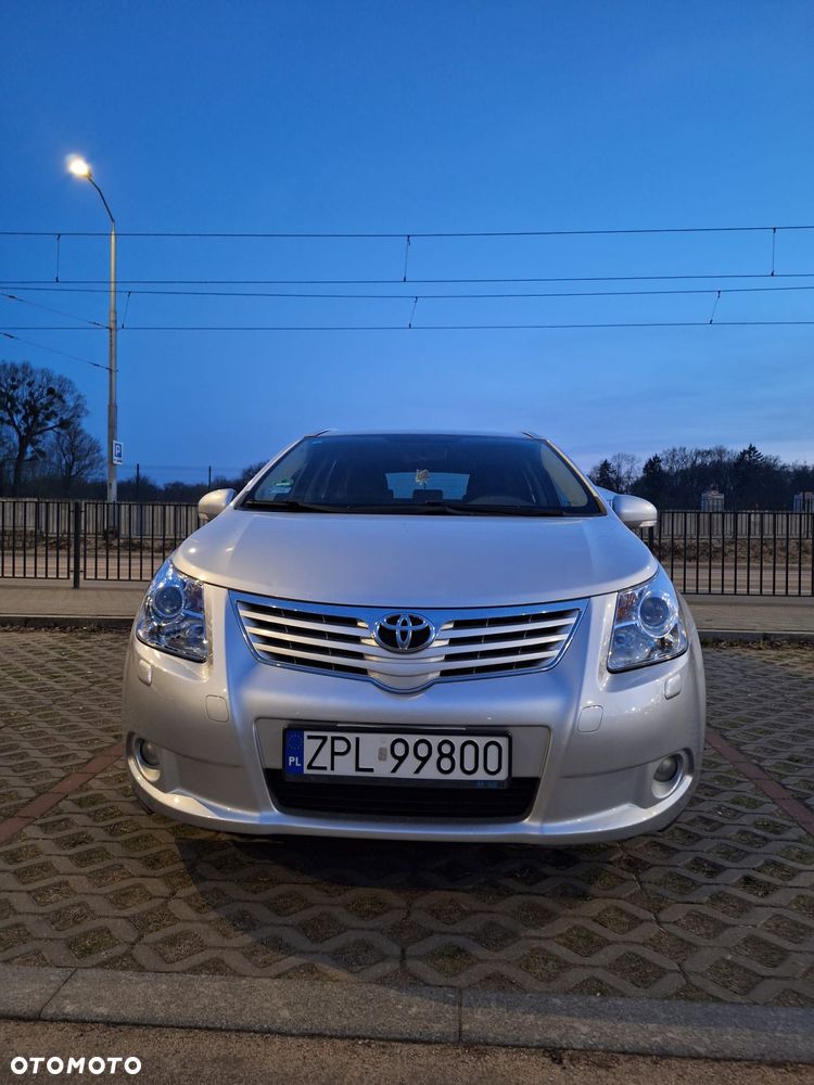 Toyota Avensis 1.8 Luna - 4