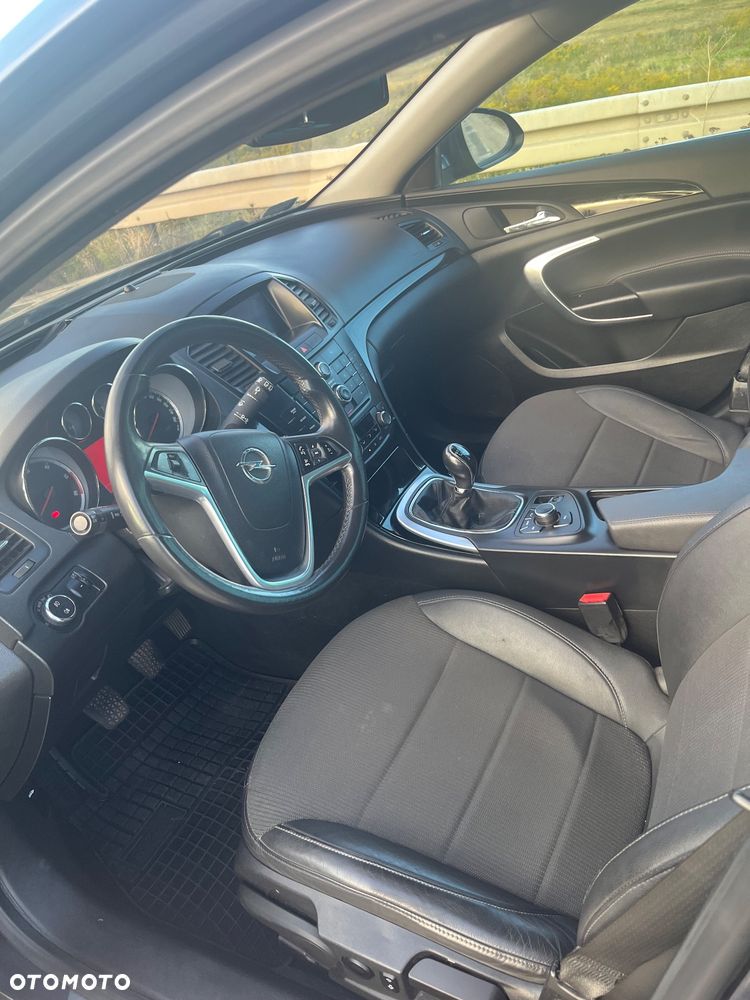 Opel Insignia - 8