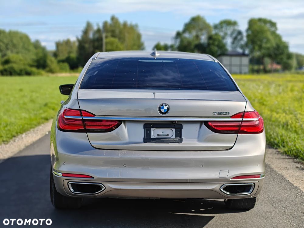 BMW Seria 7 750Li Edition Exclusive - 4