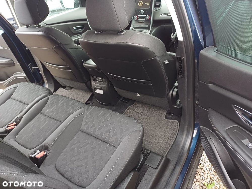 Renault Grand Scenic - 23