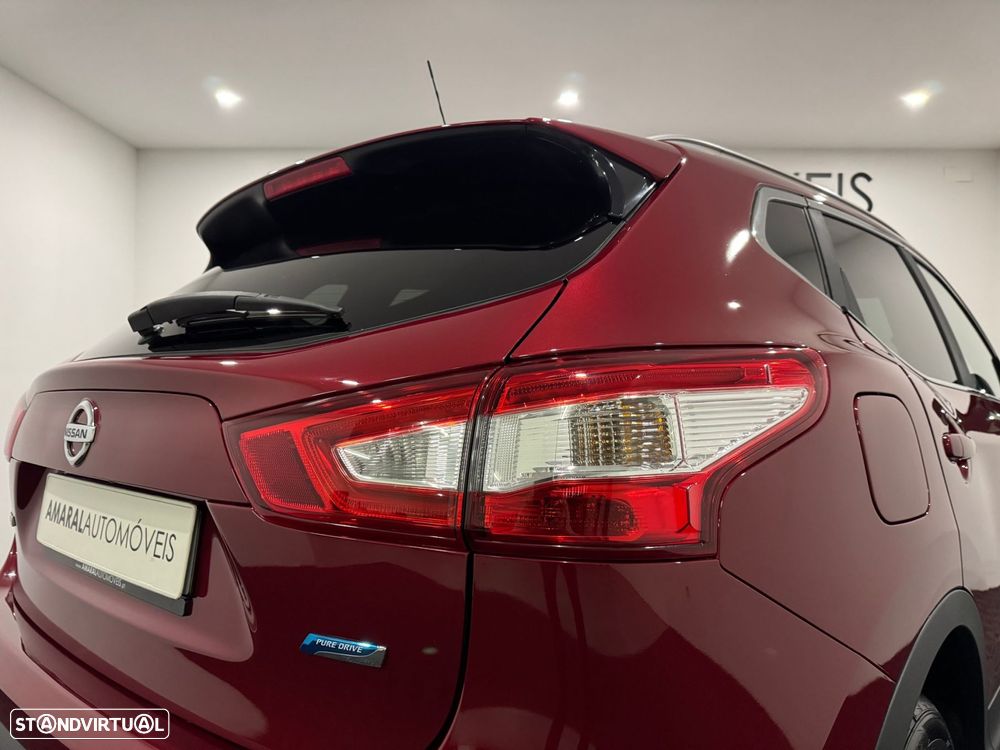 Nissan Qashqai 1.5 dCi N-Connecta 18 - 28