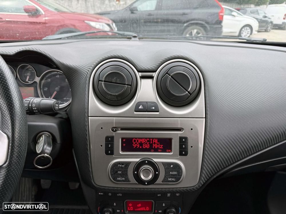 Alfa Romeo MiTo 1.3 JTD Distinctive - 32
