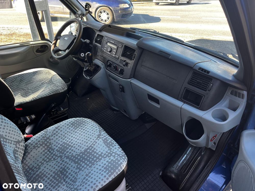 Ford Transit - 11
