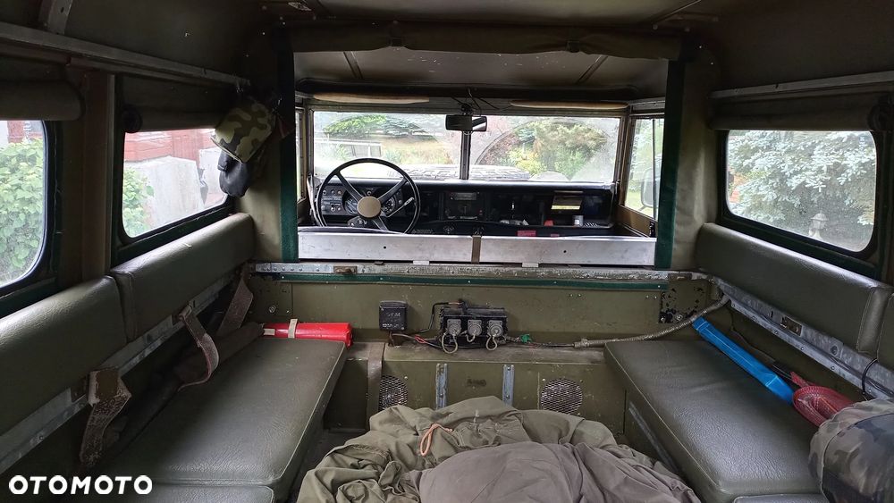 Land Rover Defender - 4