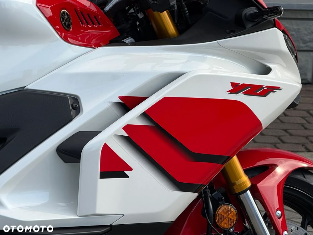 Yamaha YZF - 6