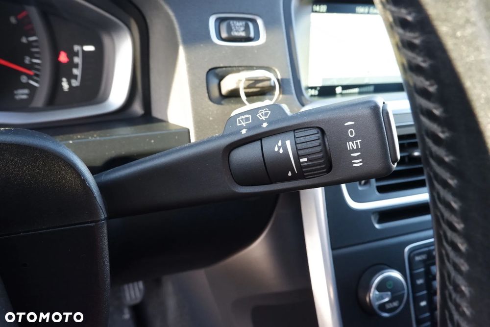 Volvo V60 D3 Geartronic Kinetic - 20