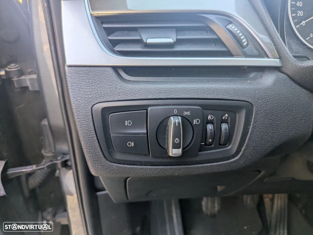 BMW X1 16 d sDrive - 8
